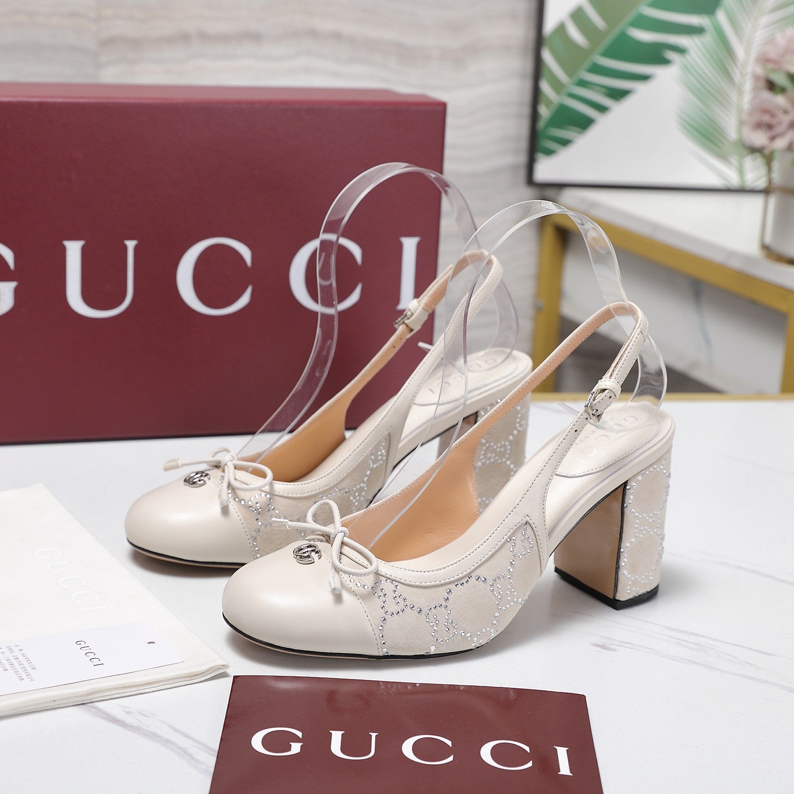 GUCCI 26S HEEL SLINGBACK PUMP 80 MM IN CREAM WHITE CALFSKIN AND SUEDE