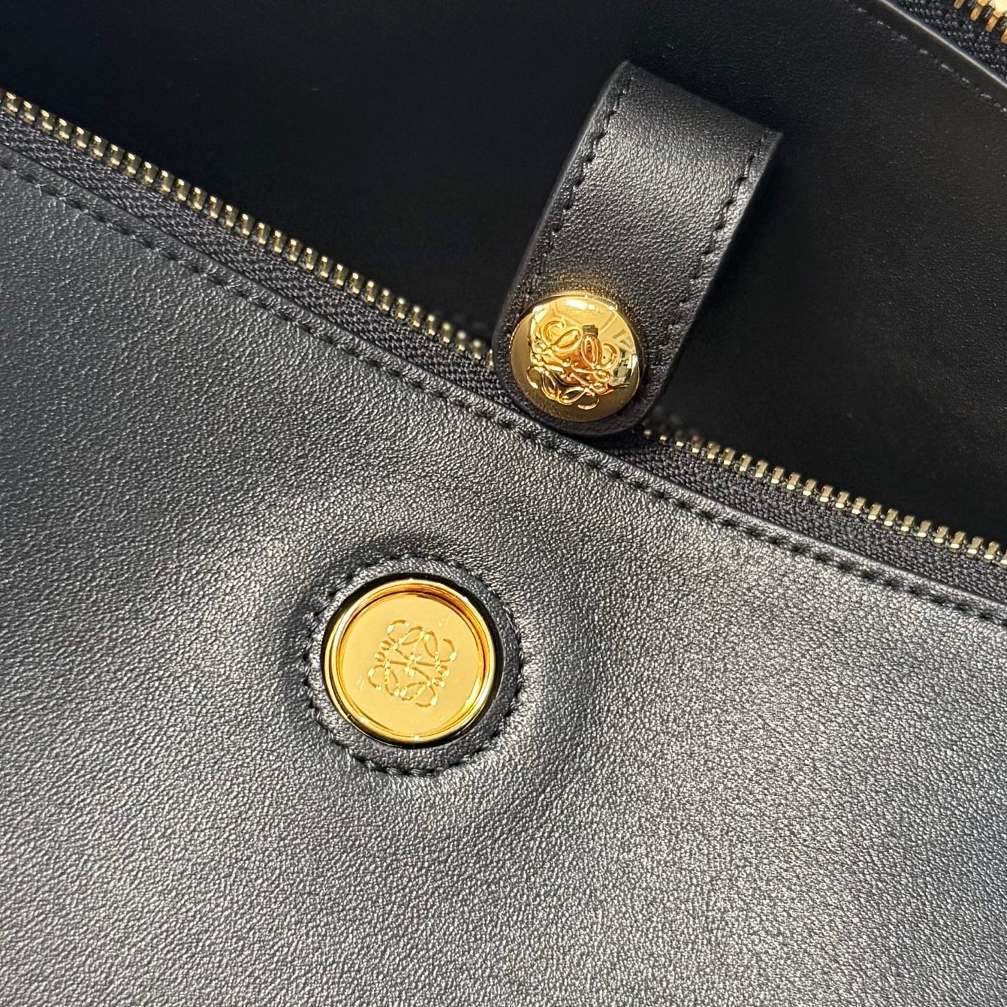 LOEWE 25S LARGE MADRID BAG 33 IN BLACK CALFSKIN GOLD HARDWARE