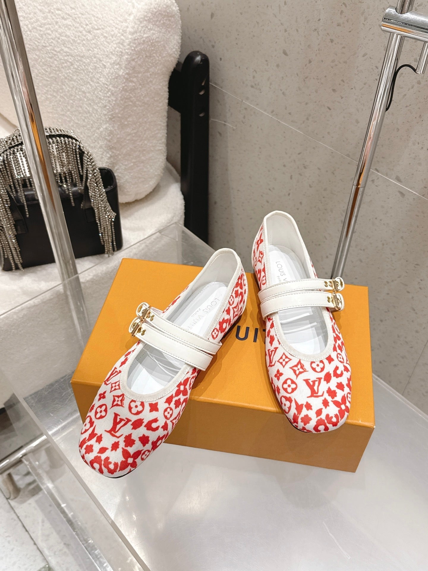 LV 26S MARY JANE FLATS IN WHITE AND RED MONOGRAM CANVAS WITH DOUBLE STRAP