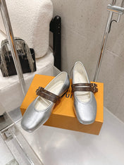LV 26S MARY JANE FLATS IN SILVER CRINKLED CALFSKIN WITH BROWN MONOGRAM STRAP