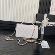25C FLAP BAG 18 IN WHITE SHINY GRAINED CALFSKIN GOLD HARDWARE