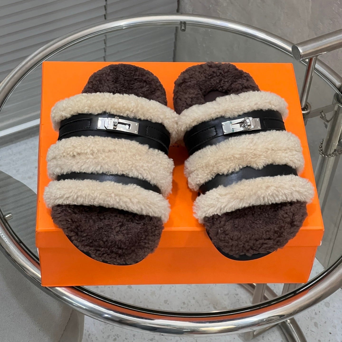 HM 25S SANDAL IN BEIGE WOOL AND BLACK LAMBSKIN WITH SILVER HARDWARE