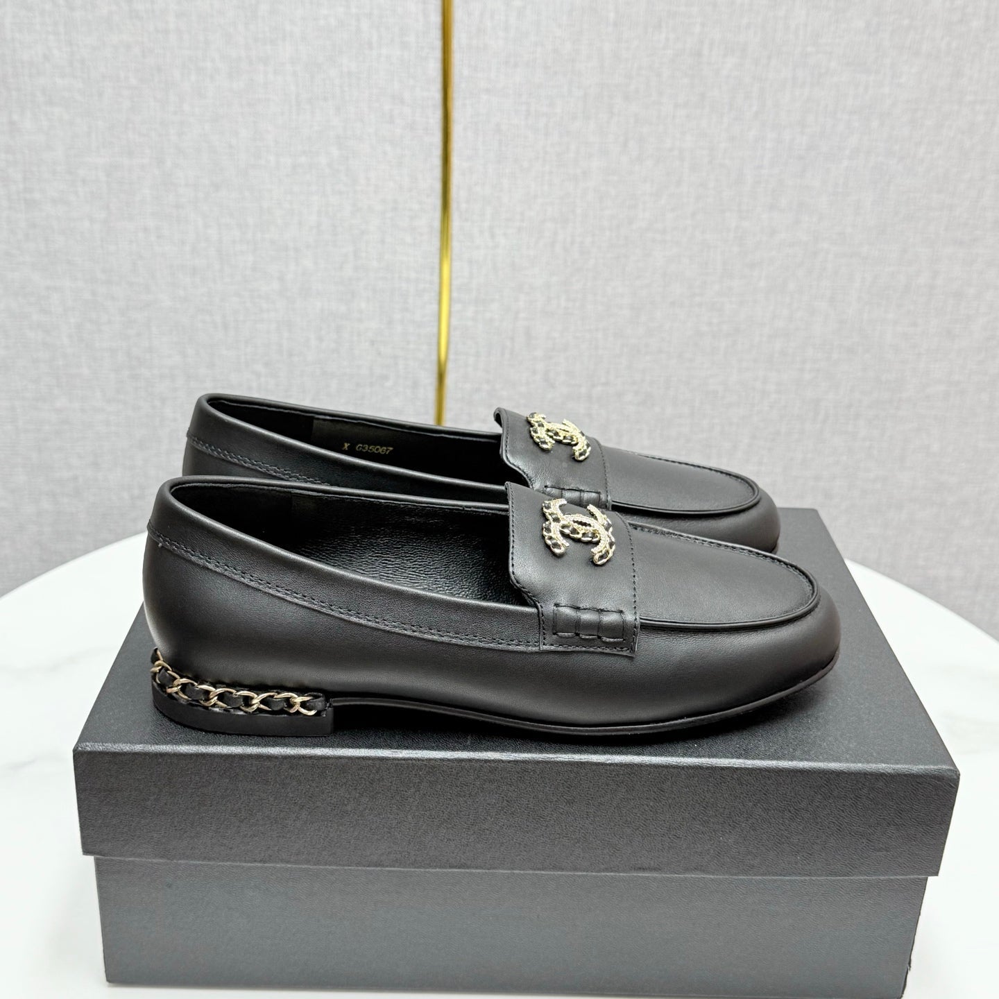 CC LOAFER 25S IN BLACK LAMBSKIN WITH GOLD HARDWARE
