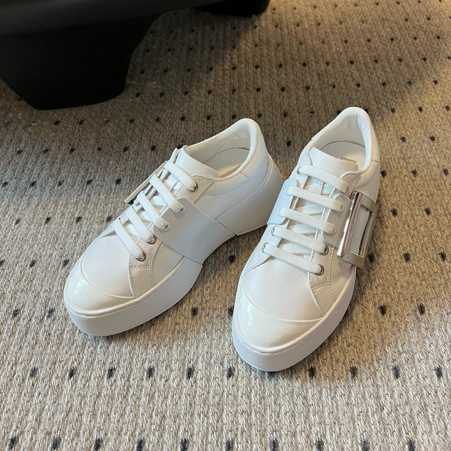VIV' SKATE SNEAKERS IN WHITE SMOOTH CALFSKIN SILVER BUCKLE