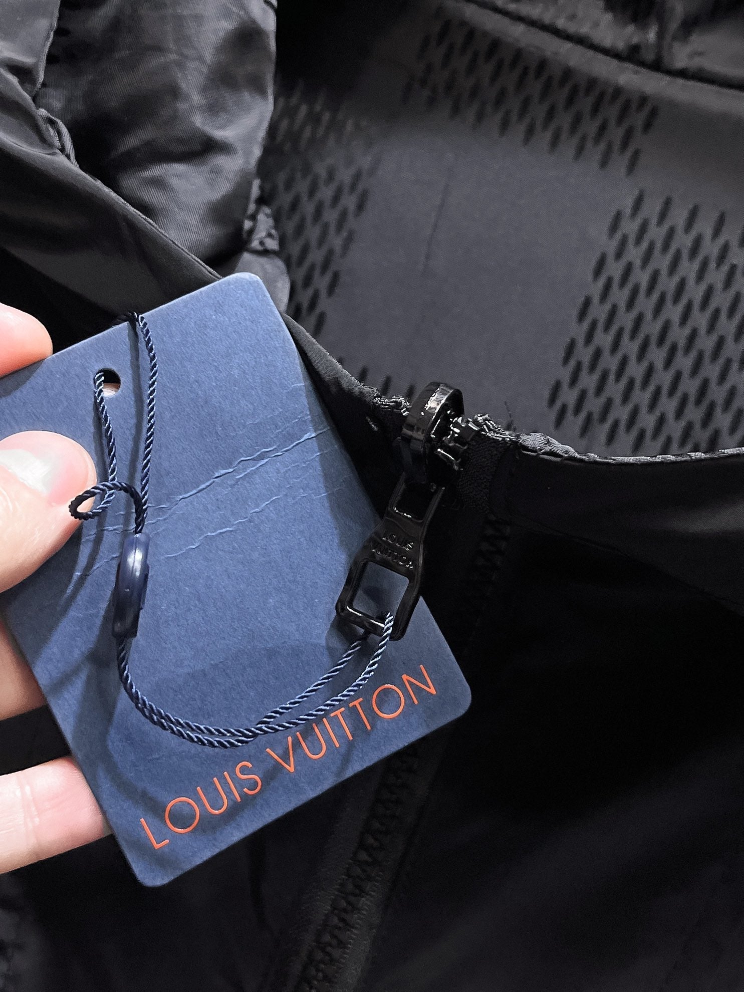 LV BLACK DAMIER JACKET 239564
