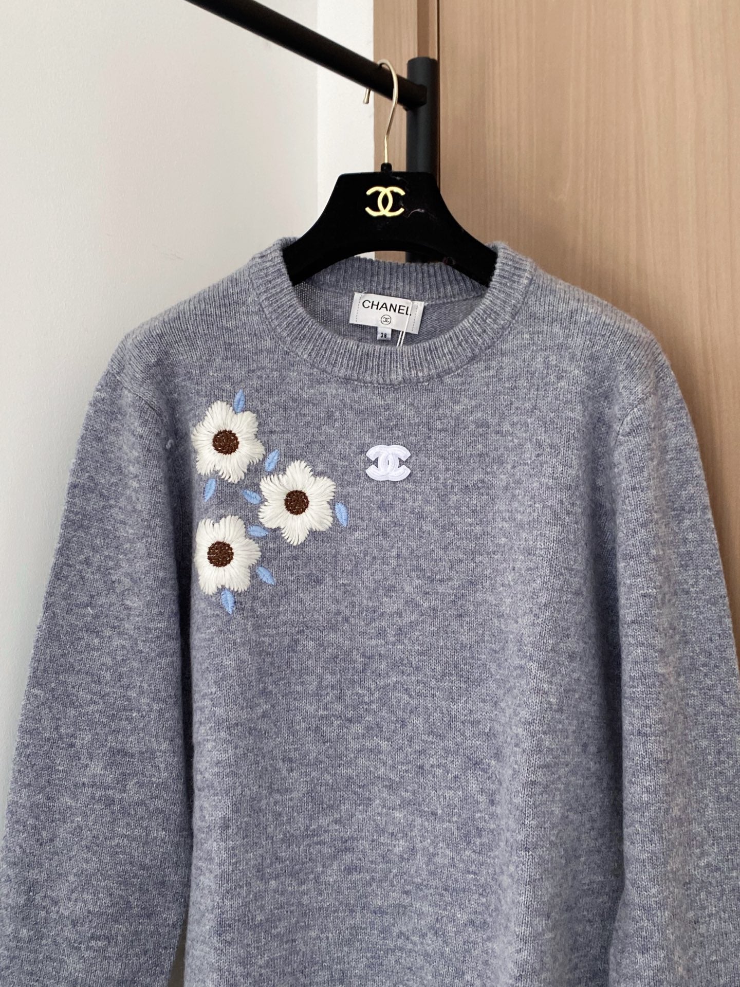 CHANEL 26S CREW NECK SWEATER 858