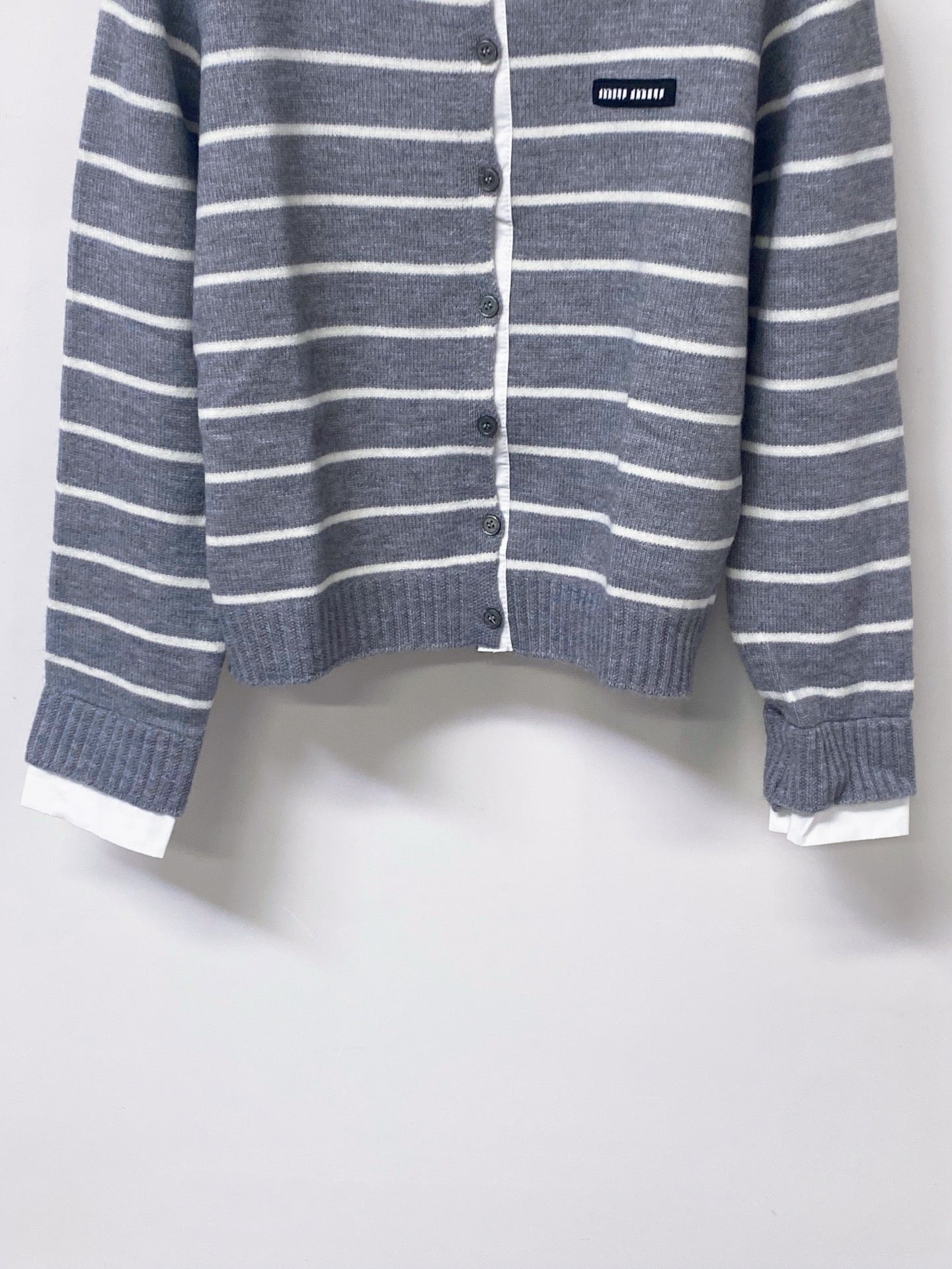 MIUMIU 26S CREWNECK KNIT CARDIGAN 1583