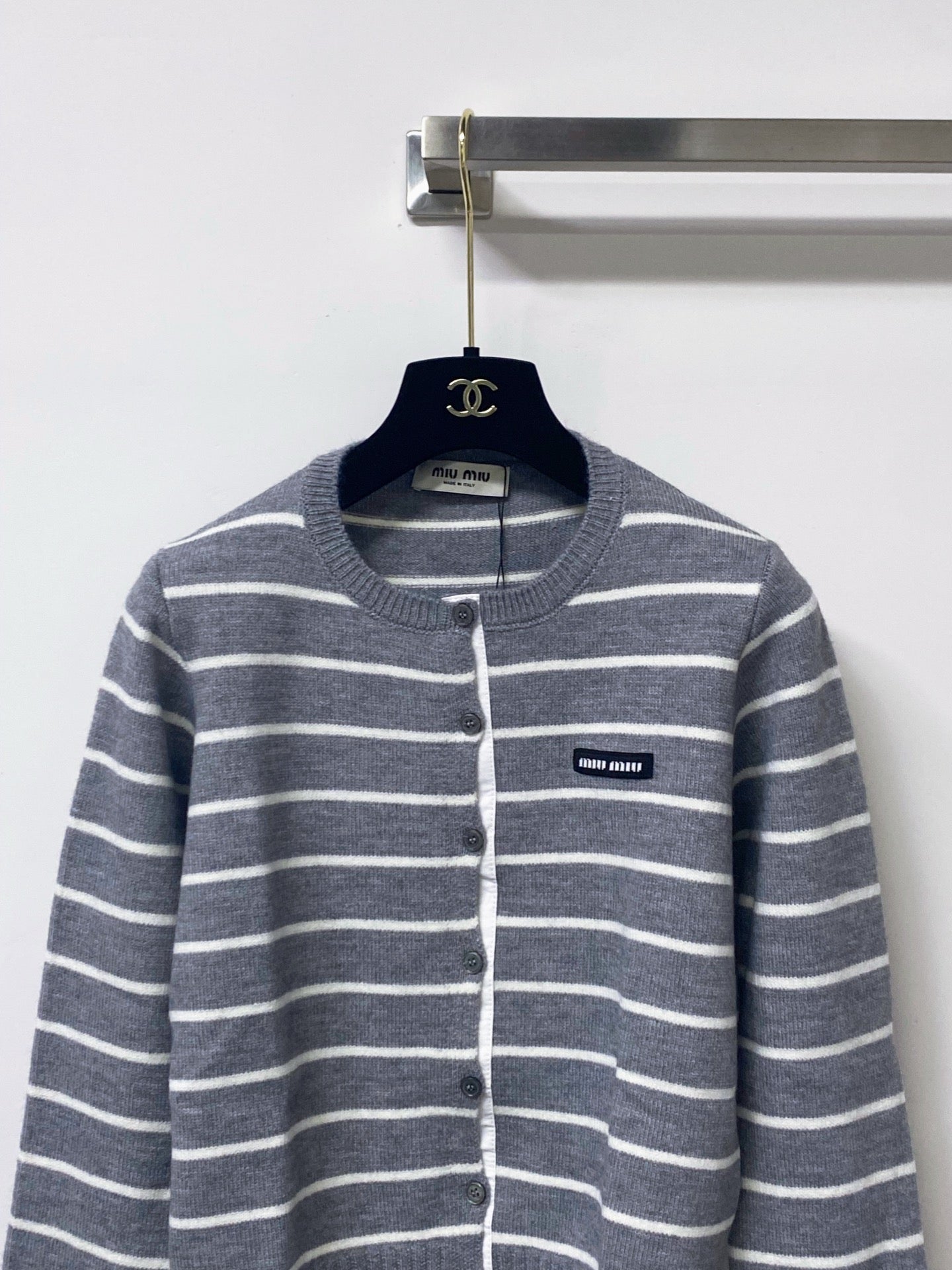 MIUMIU 26S CREWNECK KNIT CARDIGAN 1583