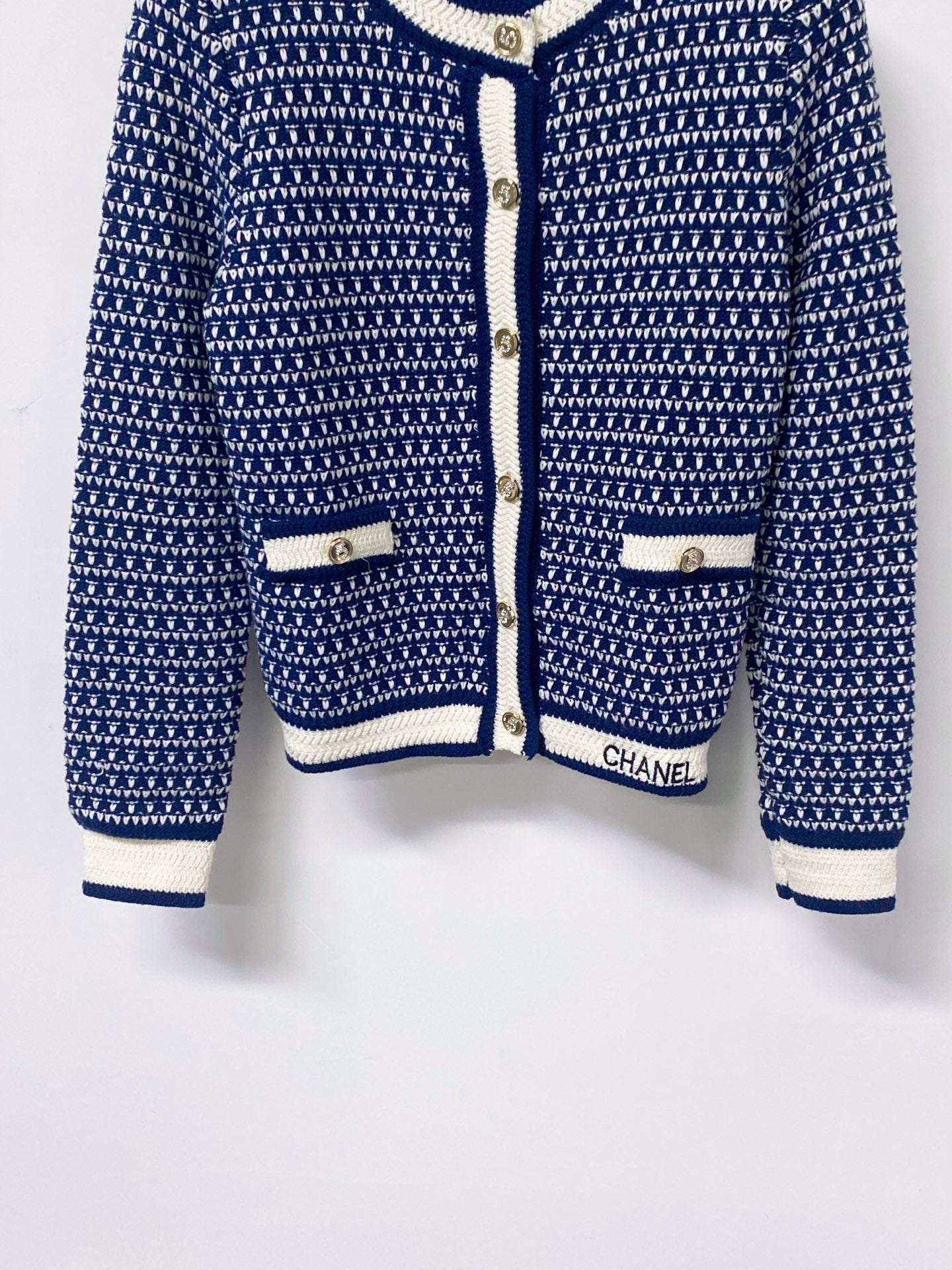 CHANEL 26S KNIT CARDIGAN 1682