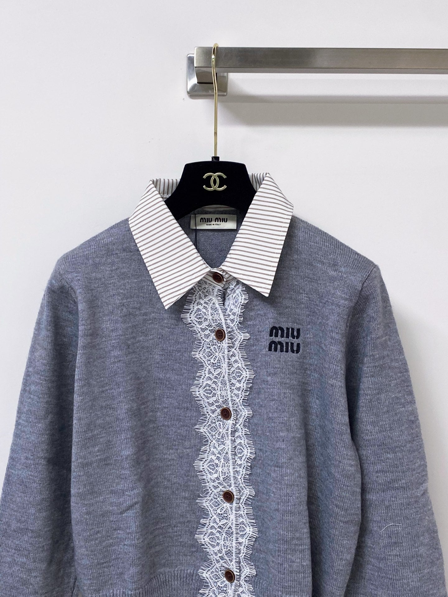 MIUMIU 26S LACE-TRIMMED COLLARED CARDIGAN 1529