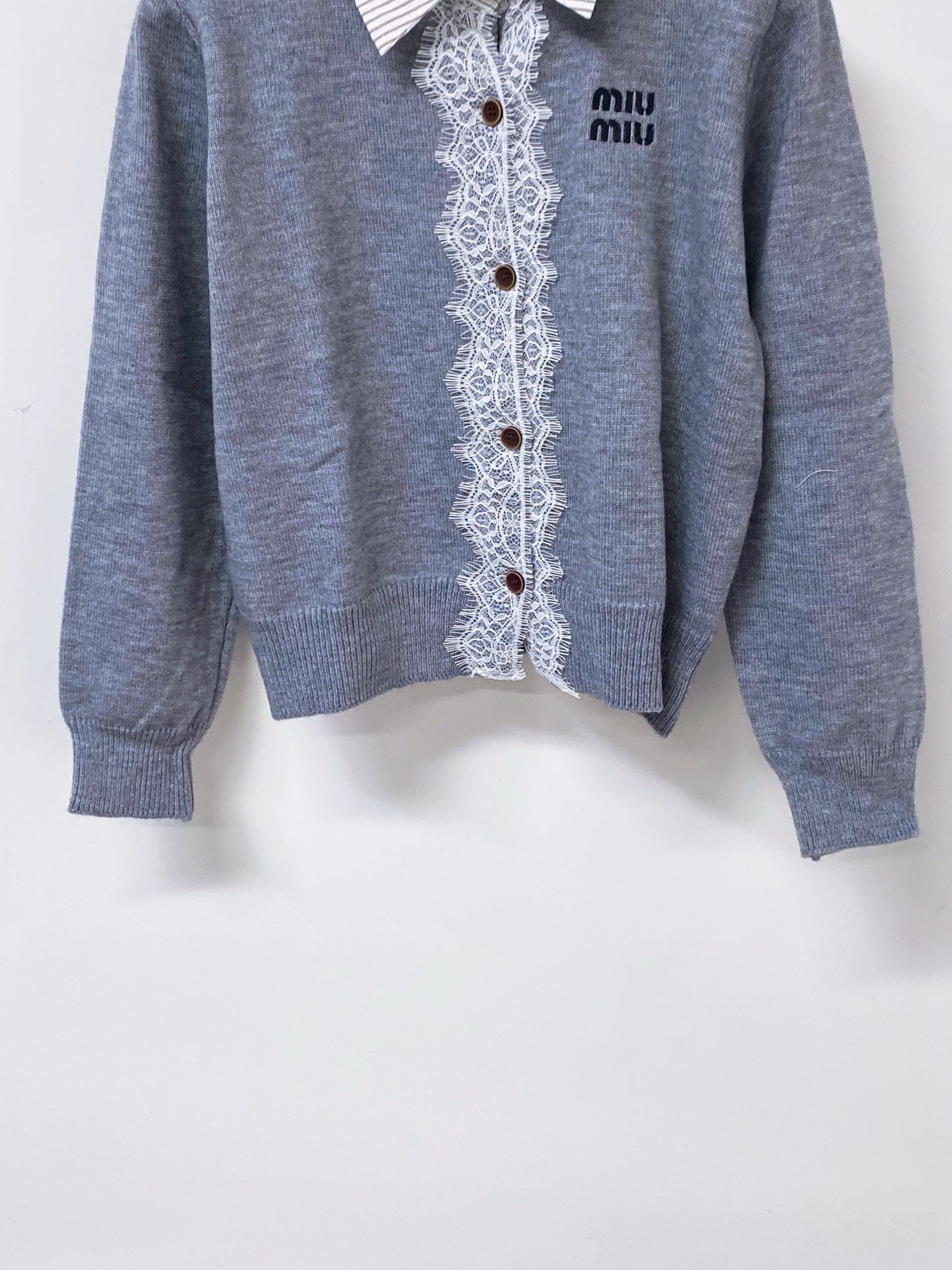 MIUMIU 26S LACE-TRIMMED COLLARED CARDIGAN 1529
