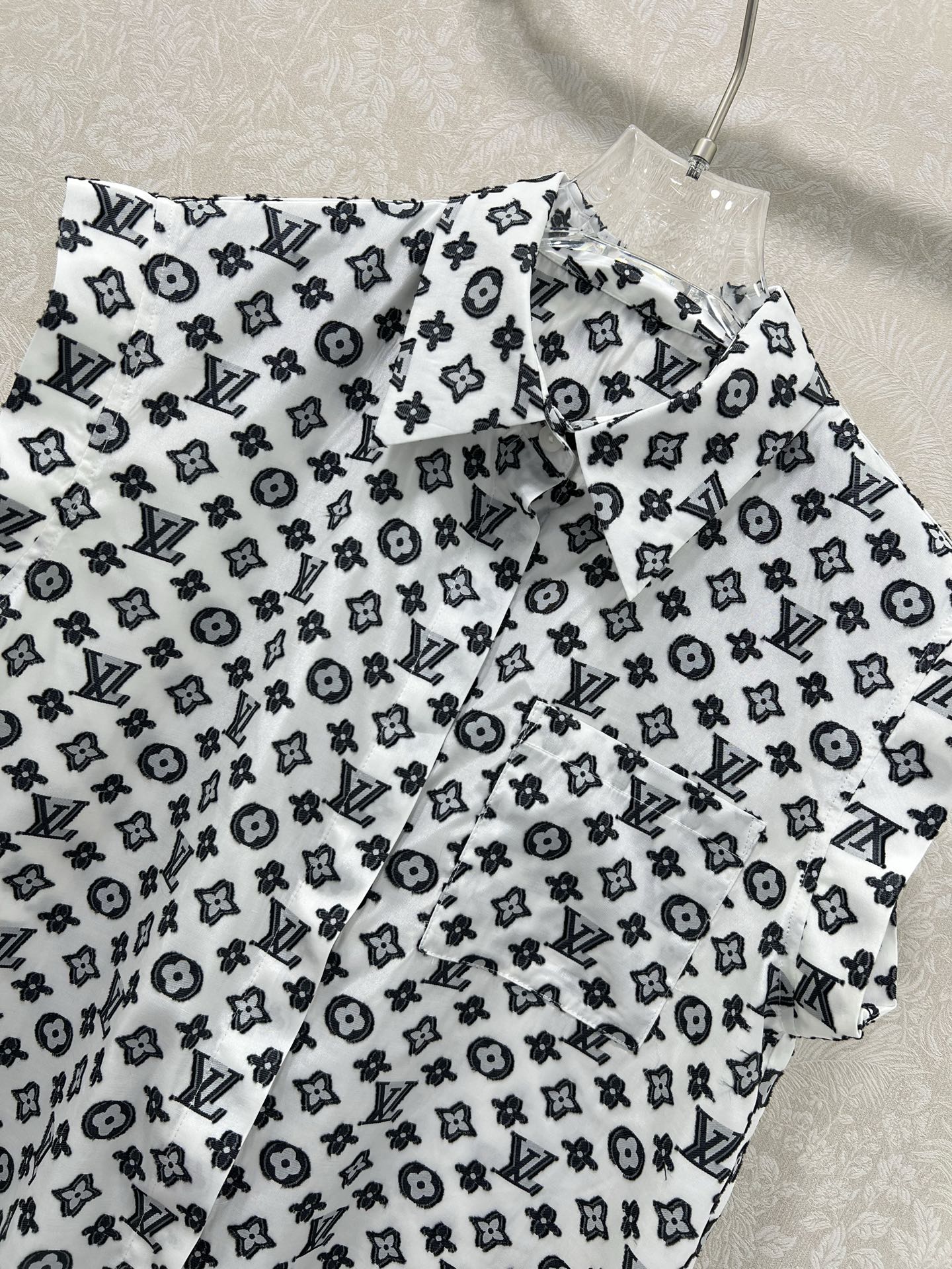 LV SLEEVELESS LOGO PRINT TOP 269951