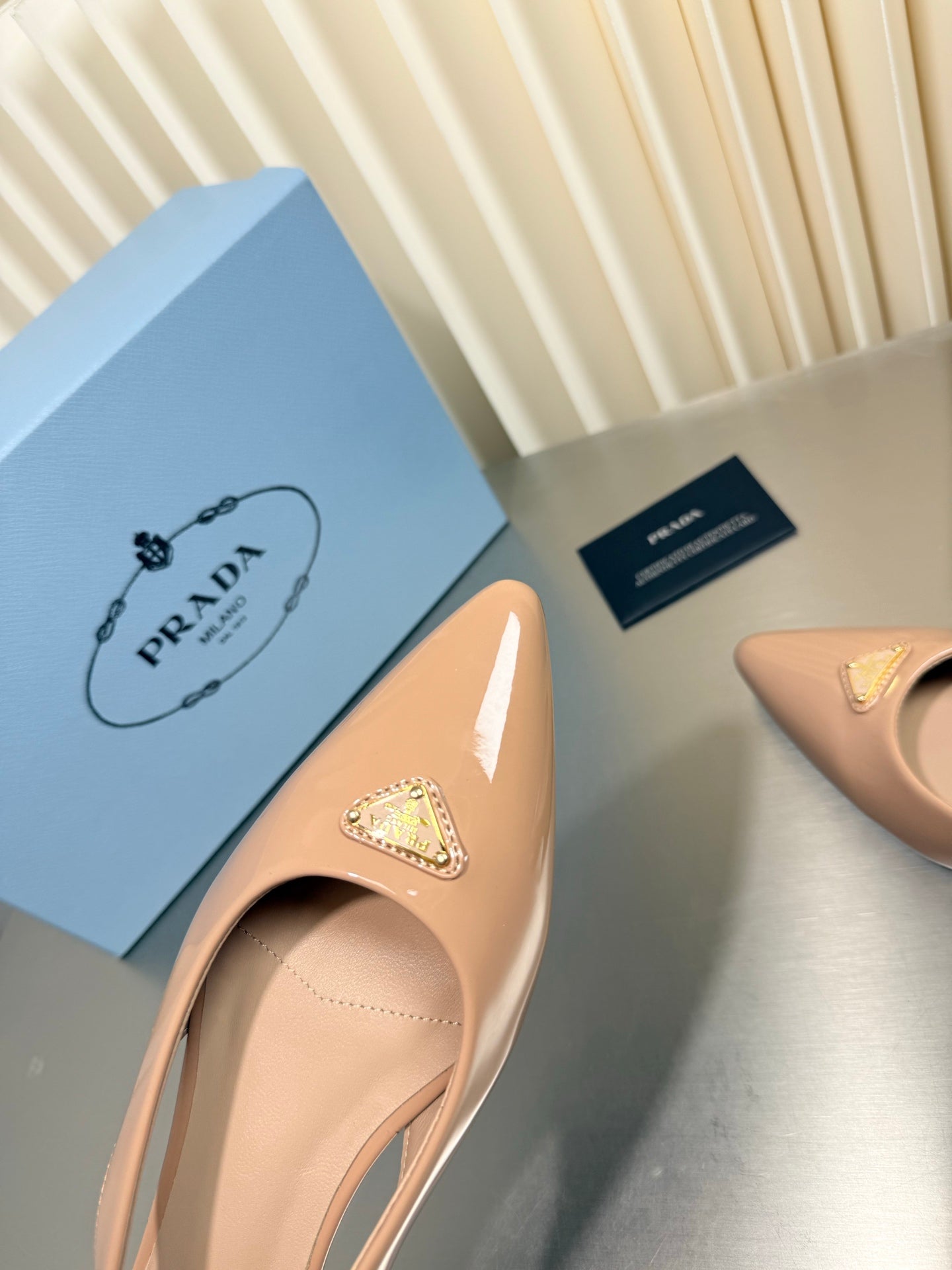 PRADA 26S SLINGBACK FLATS IN BEIGE PATENT CALFSKIN WITH GOLD HARDWARE