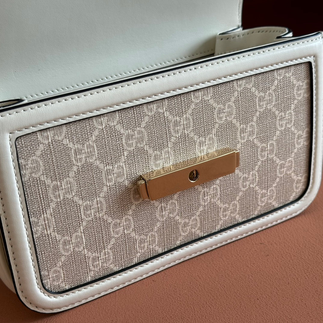 GO SMALL SHOULDER BAG 21.5 IN BEIGE GG CANVAS WHITE CALFSKIN GOLD HARDWARE