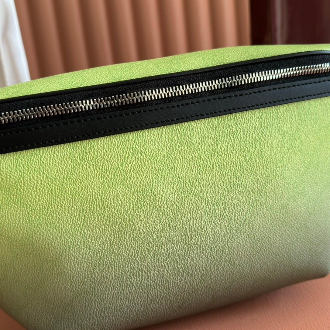 GUCCI 25S BELT BAG 39 CM IN NEON GREEN CALFSKIN