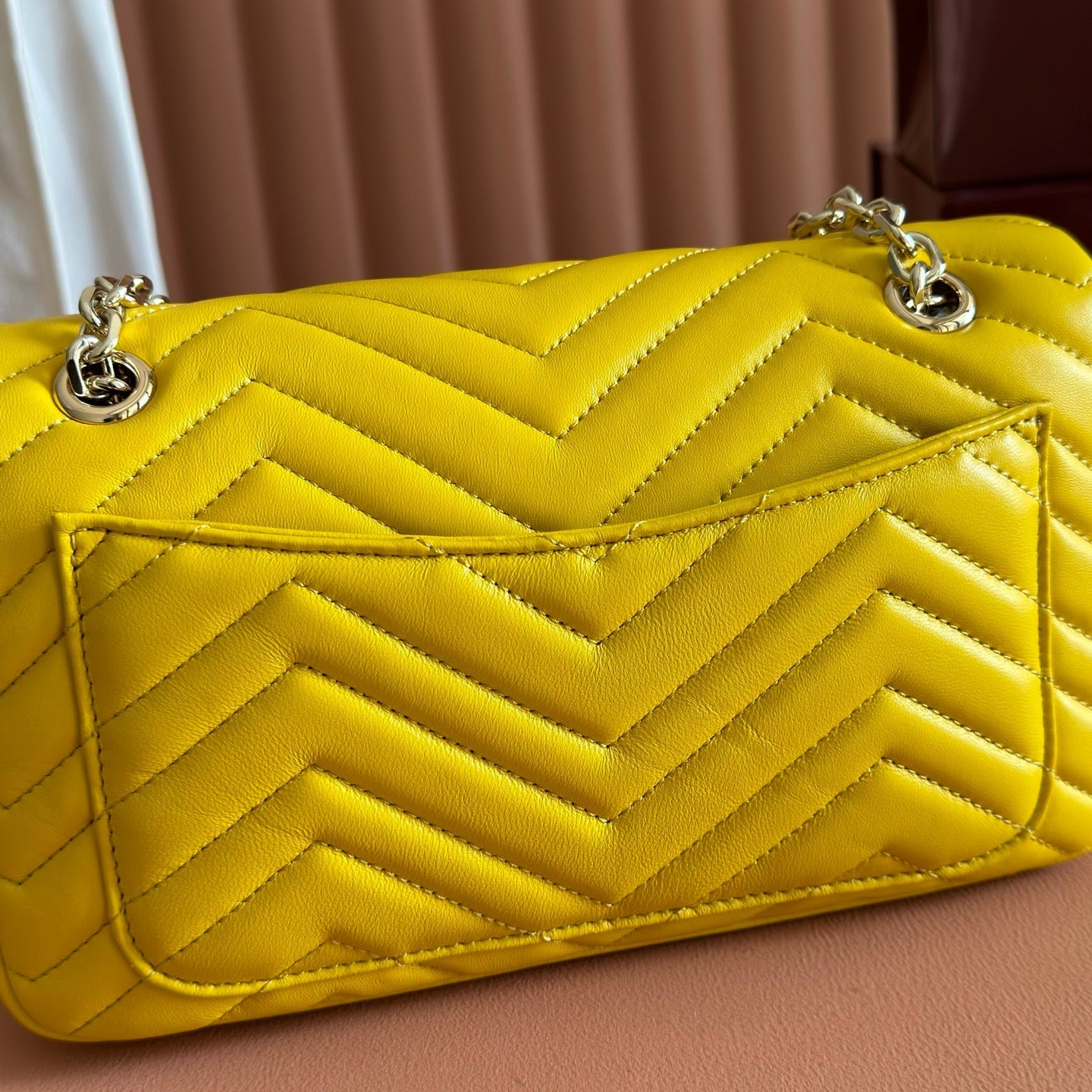 GUCCI 26S GG MARMONT BAG 26 IN YELLOW LAMBSKIN