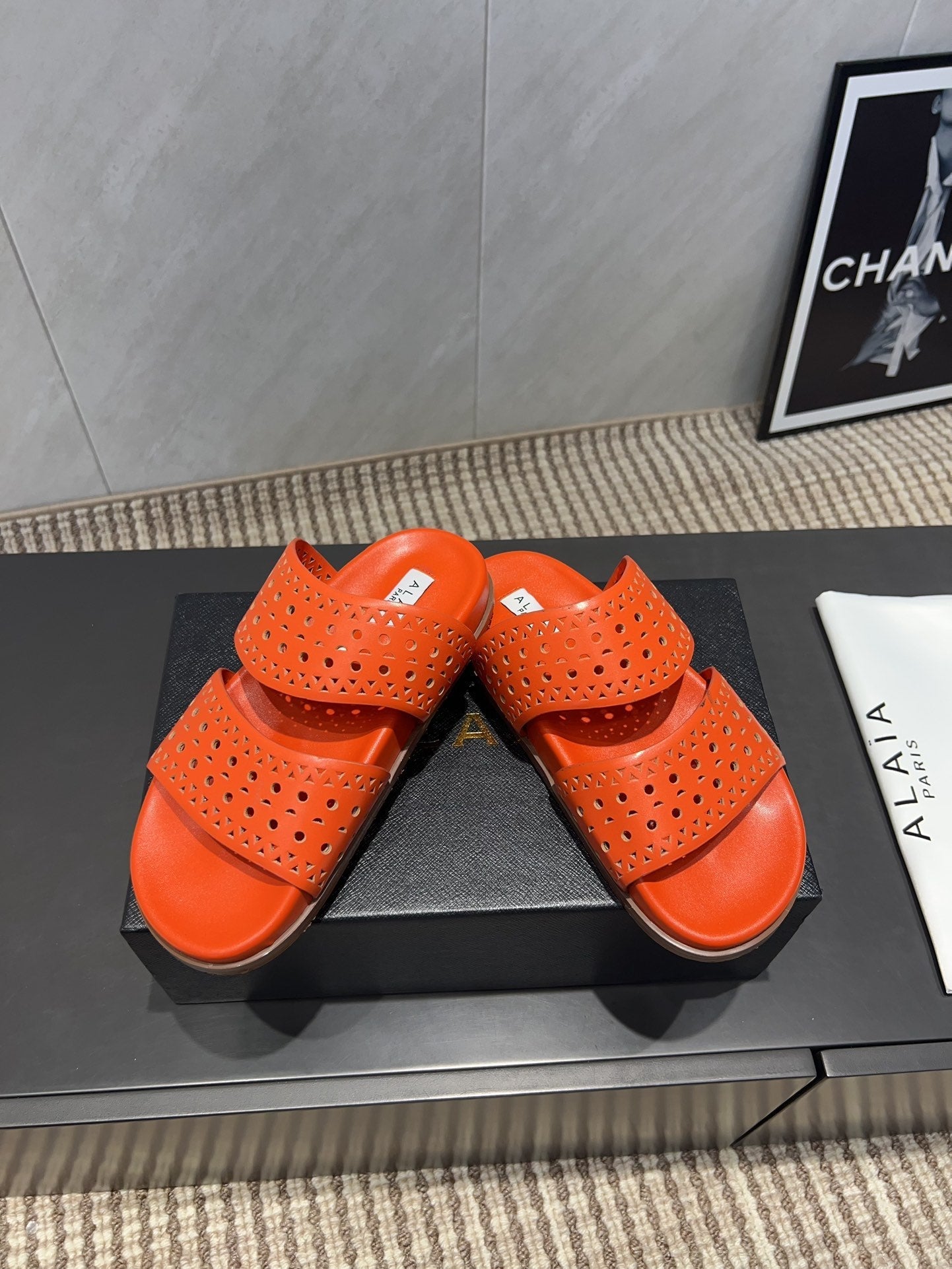ALAIA CHUNKY TWO-STRAP SLIDES 25S IN ORANGE CALFSKIN