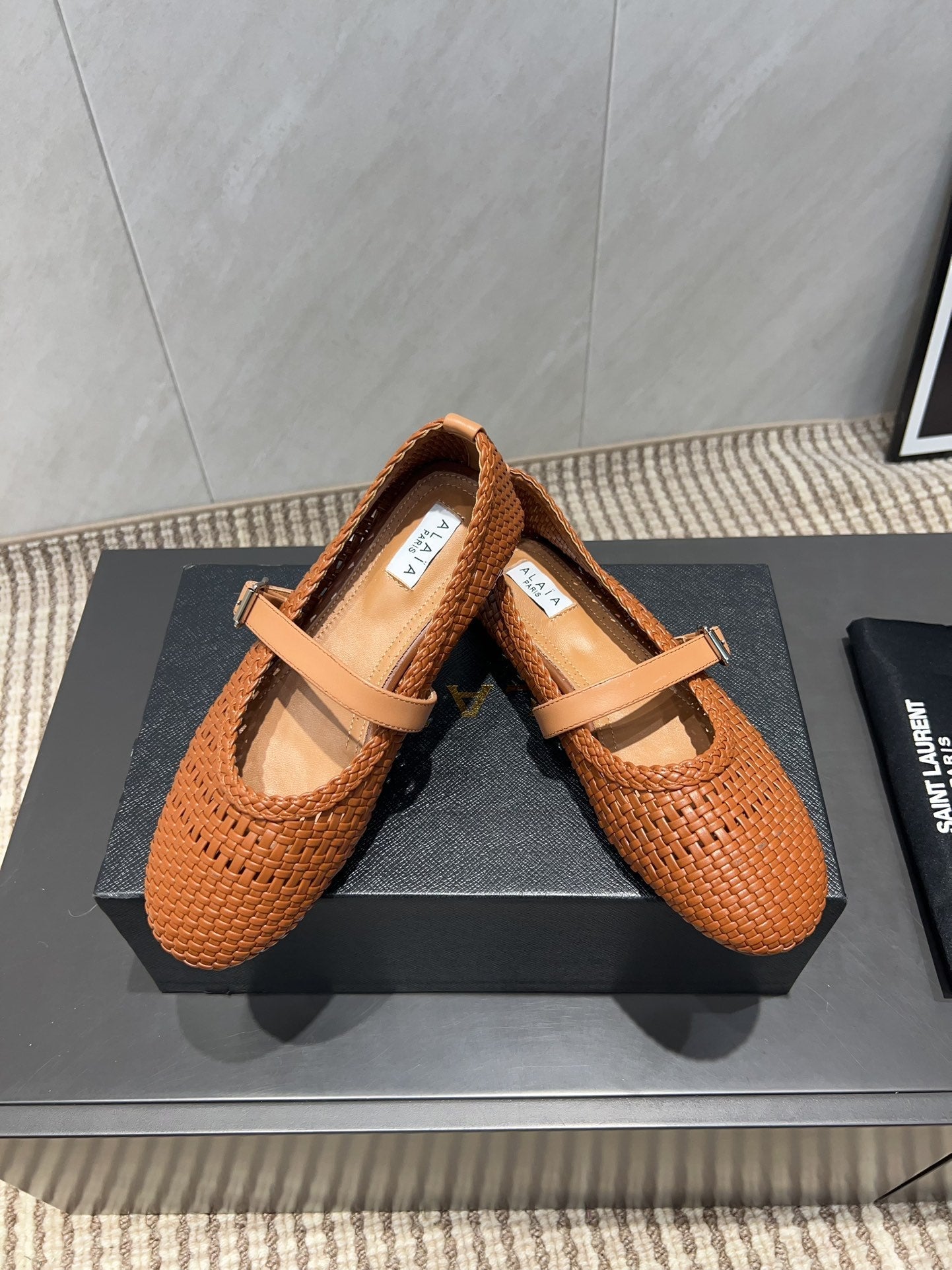 ALAIA MARY JANE FLATS WOVEN PATTERN 25S IN BURNT ORANGE CALFSKIN