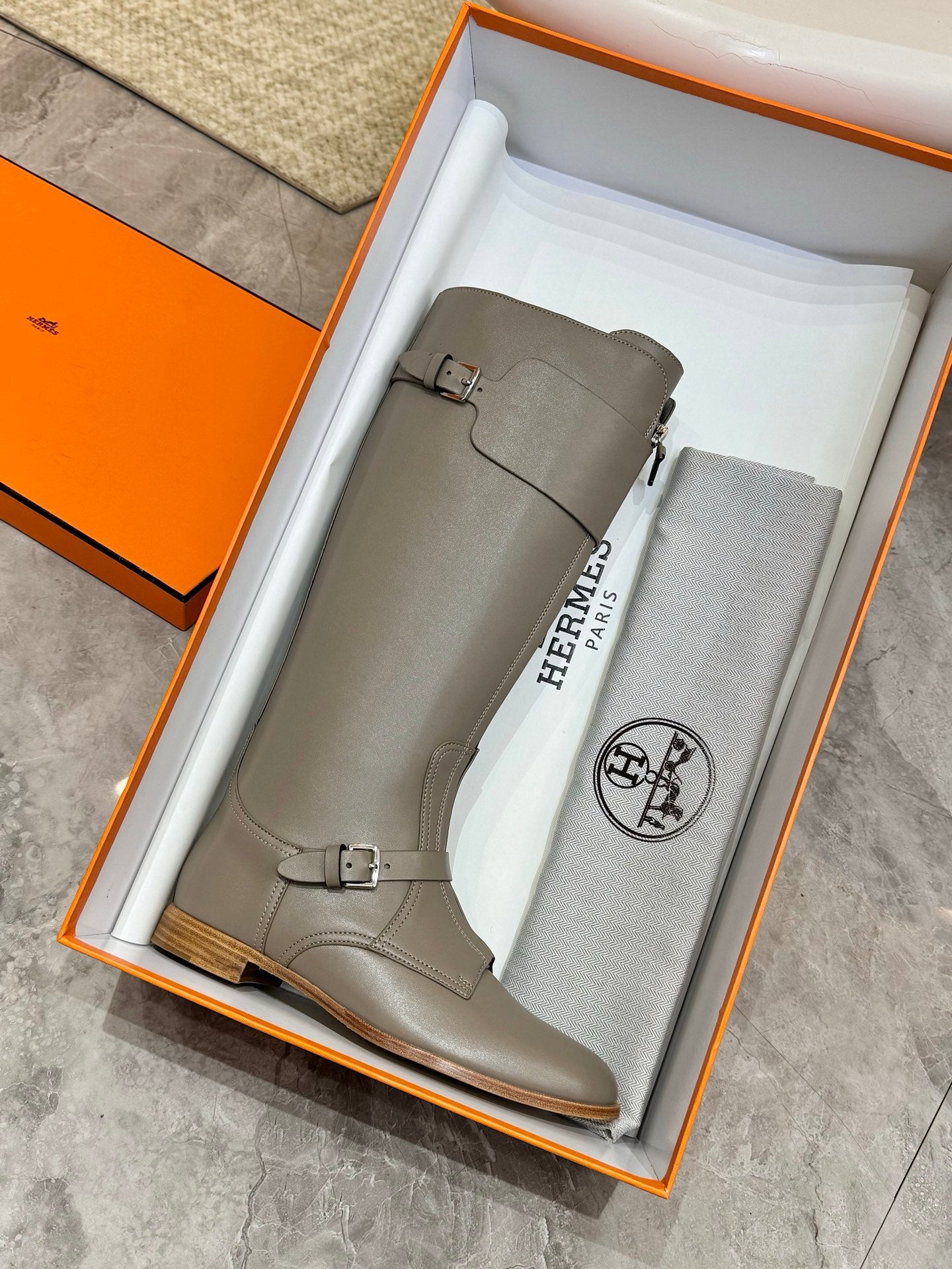 HM 25S RIDING BOOTS IN GREY LAMBSKIN WITH SILVER HARDWARE