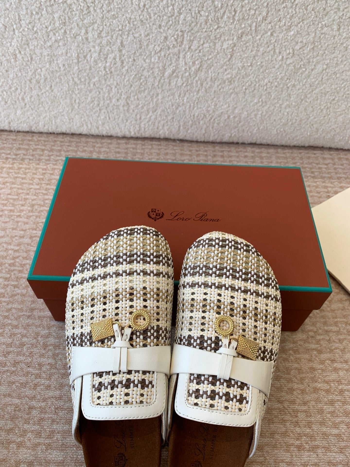 BUBBLE IN MULTICOLOR RAFFIA MIX WHITE LAMBSKIN GOLD HARDWARE