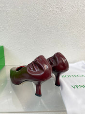 SHARP CHAIN PUMP 6 CM IN MAHOGANY RED CALFSKIN