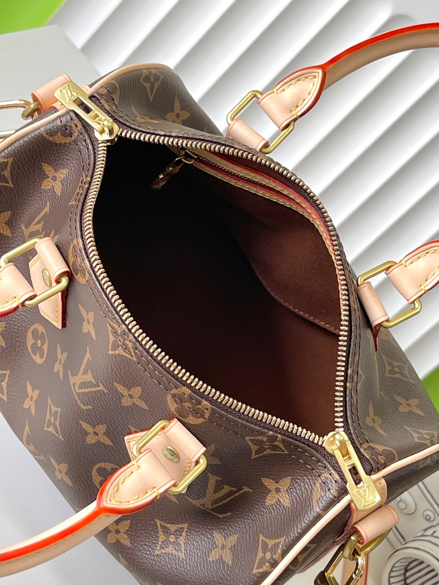 SPEEDY BANDOLIÈRE 25 IN BROWN MONOGRAM CANVAS GOLD HARDWARE