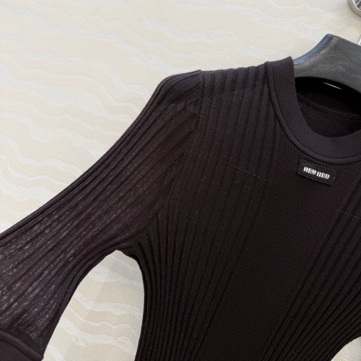 MIUMIU SHORT-SLEEVE SWEATER STYLE 838