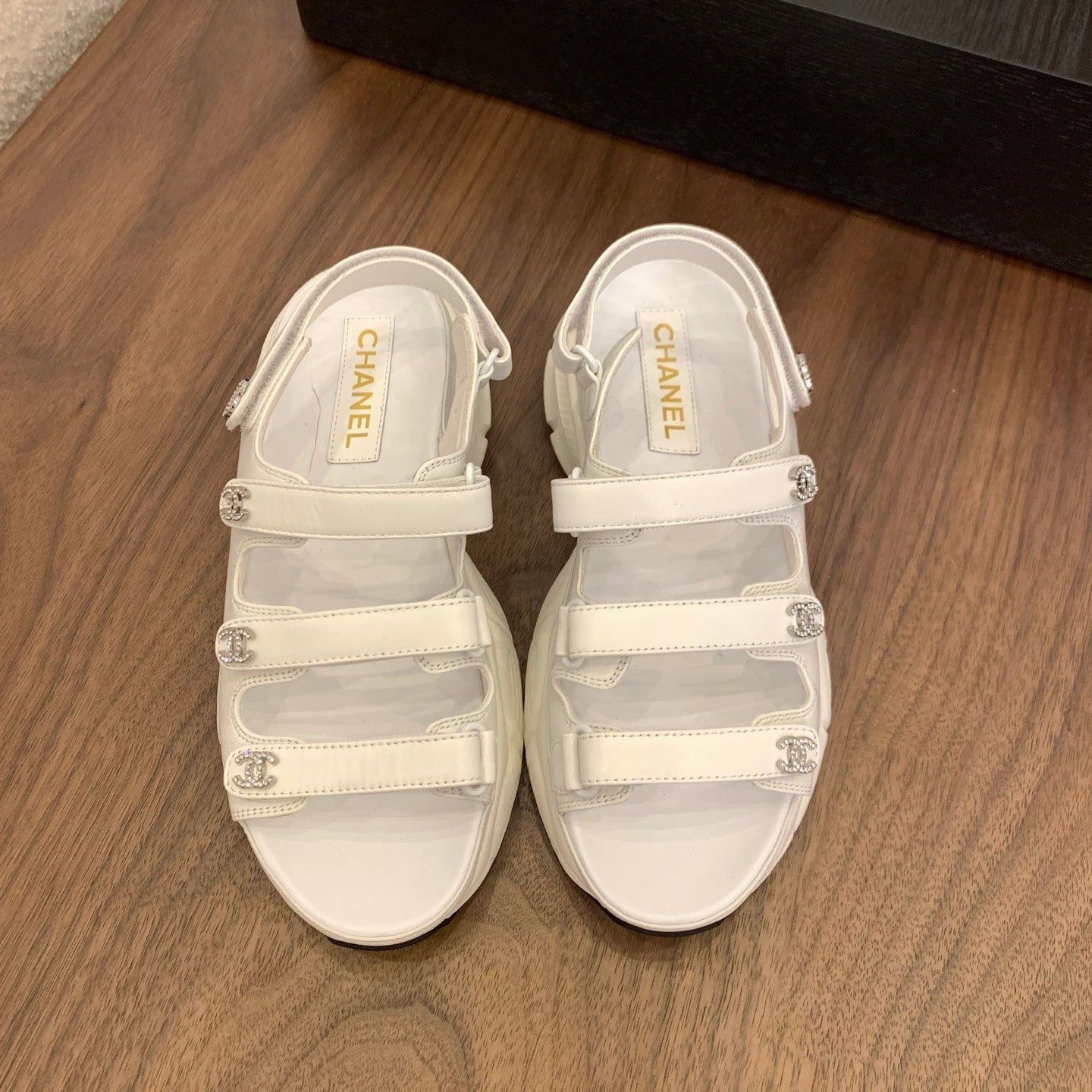 SANDAL 25S LOGO IN WHITE LAMBSKIN