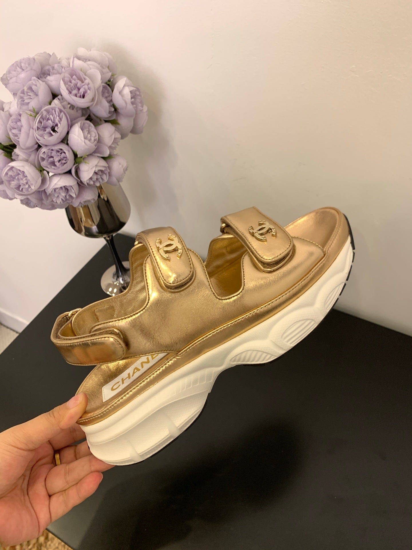 SANDAL 25S IN GLITTER GOLDEN LAMBSKIN