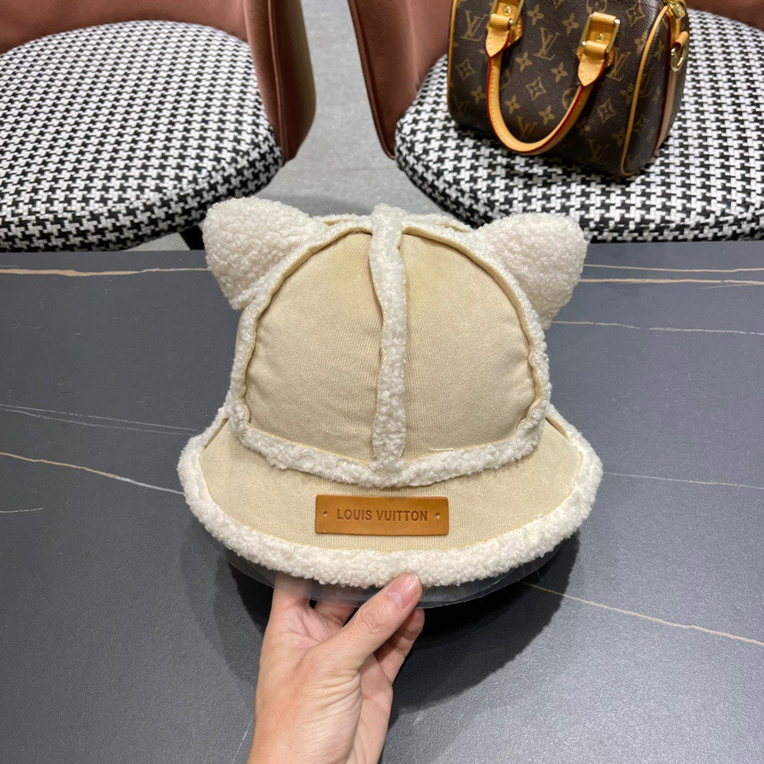 FISHERMAN HAT WITH CUTE CAT EARS IN BEIGE VELVET AND LAMB FUR 414690