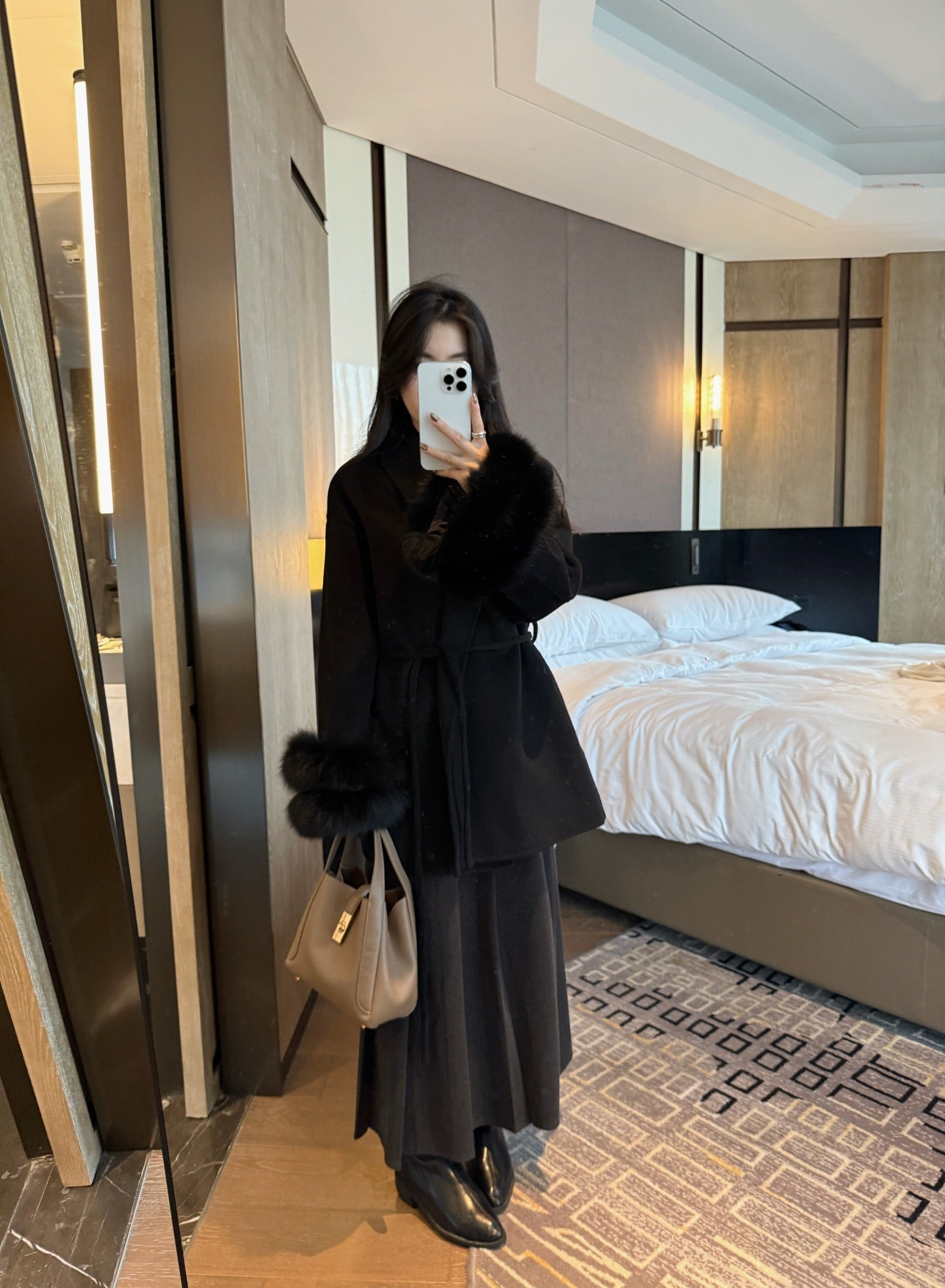 MAX MARA 25S CASHMERE COAT WITH FOX FUR TRIM 203
