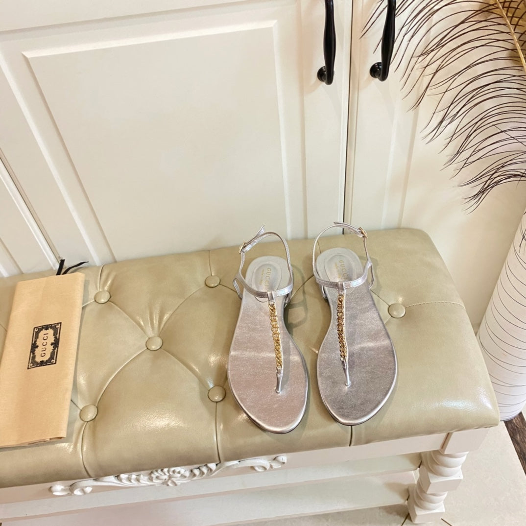 GG SIGNORINA THONG SANDALS IN SILVER SHEEPSKIN