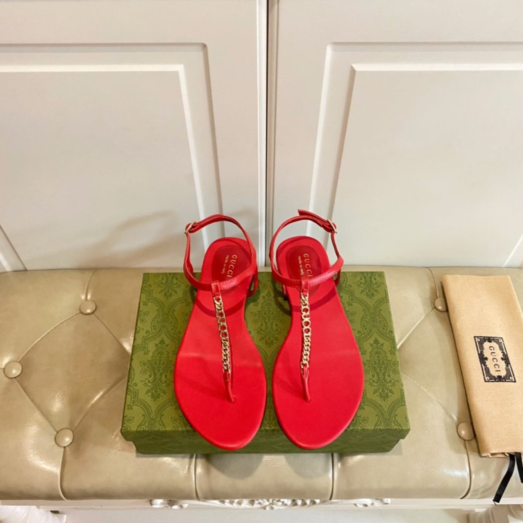 GG SIGNORINA THONG SANDALS IN RED SHEEPSKIN