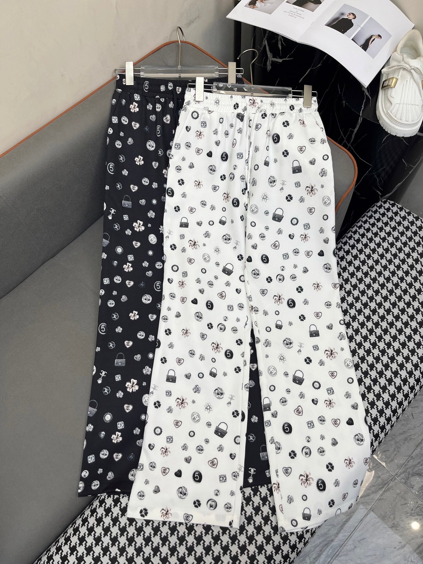 ALL-OVER LOGO PRINTED PANTS WITH STRETCH WAIST