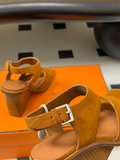 HM 25S KALYA WEDGE SANDAL 100 MM IN BROWN SUEDE