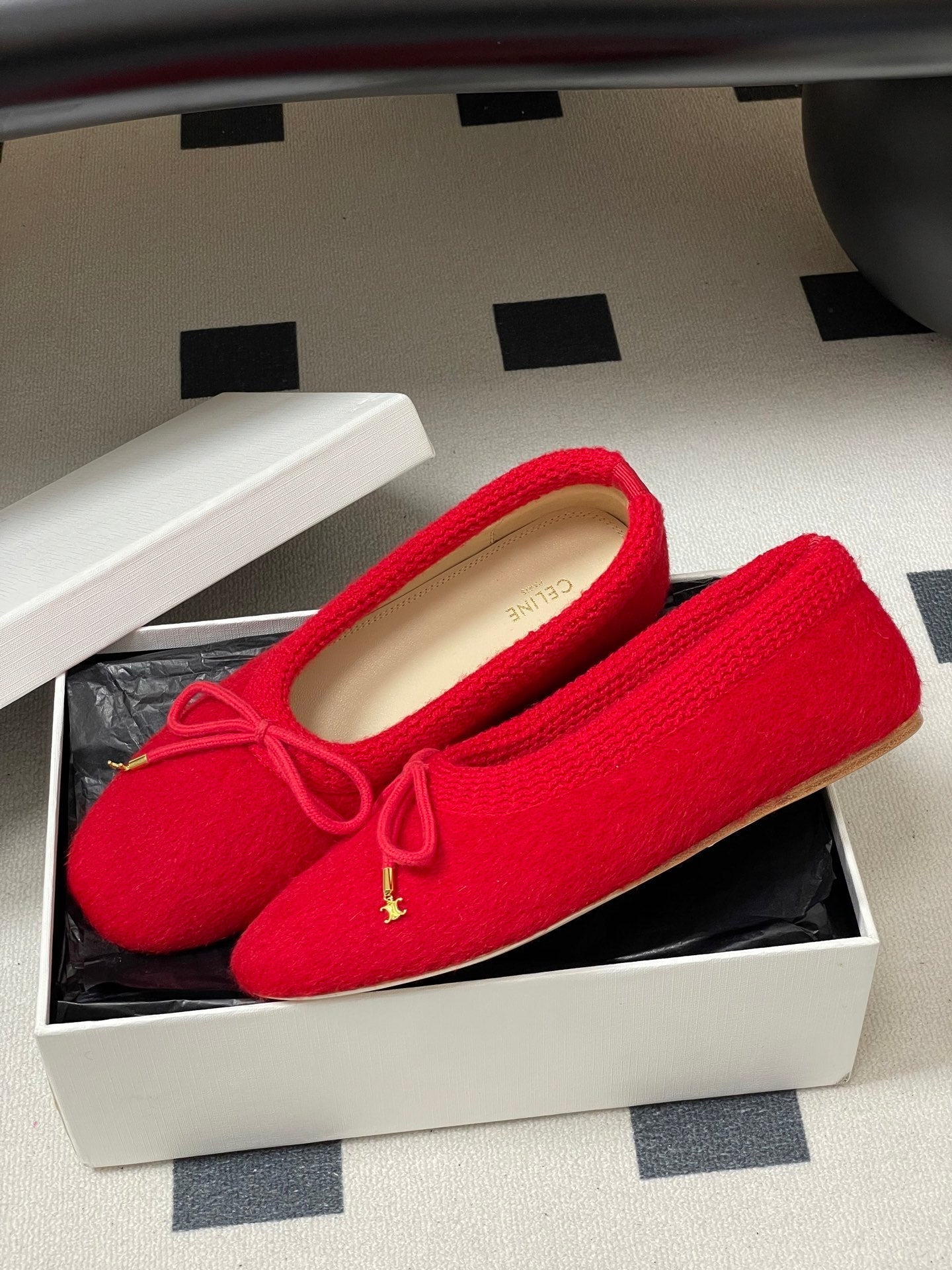 CELINE 26S BALLET FLATS IN RED WOOL WITH BOW