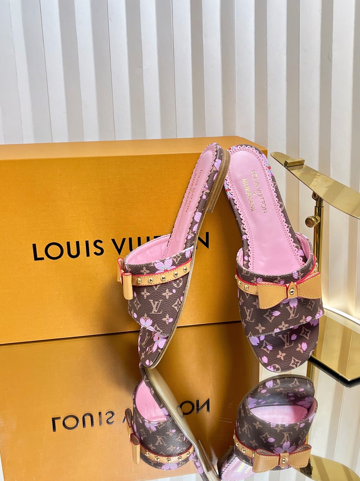 LV 26S FLAT MULES IN DARK BROWN CALFSKIN CHERRY BLOSSOM MONOGRAM WITH BOW