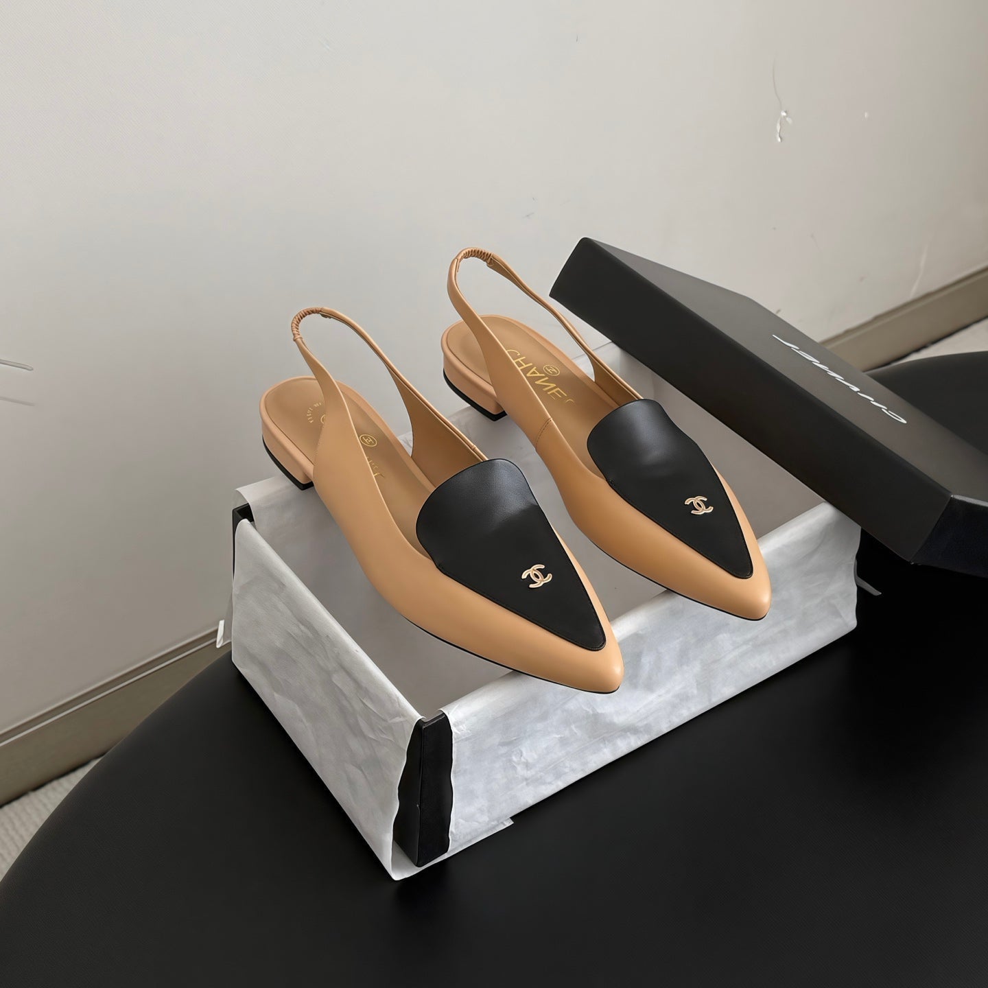 CHANEL 26S SLINGBACK FLAT IN BLACK AND BEIGE CALFSKIN