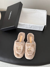 CHANEL 26S MULES IN BEIGE SHEARLING LINING