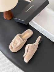 CHANEL 26S MULES IN BEIGE SHEARLING LINING