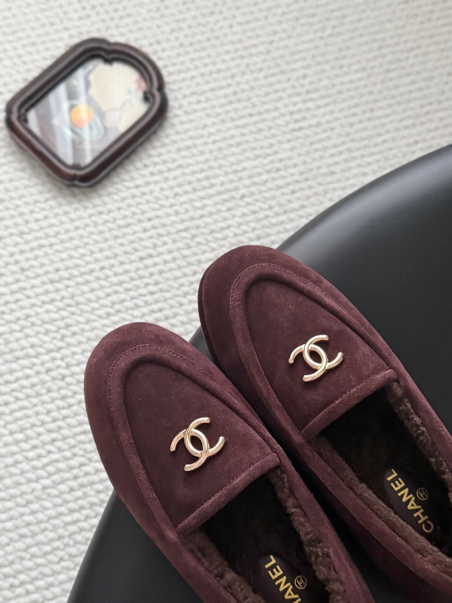 CHANEL 26S LOAFERS IN BURGUNDY SUEDE AND SHEARLING LINING
