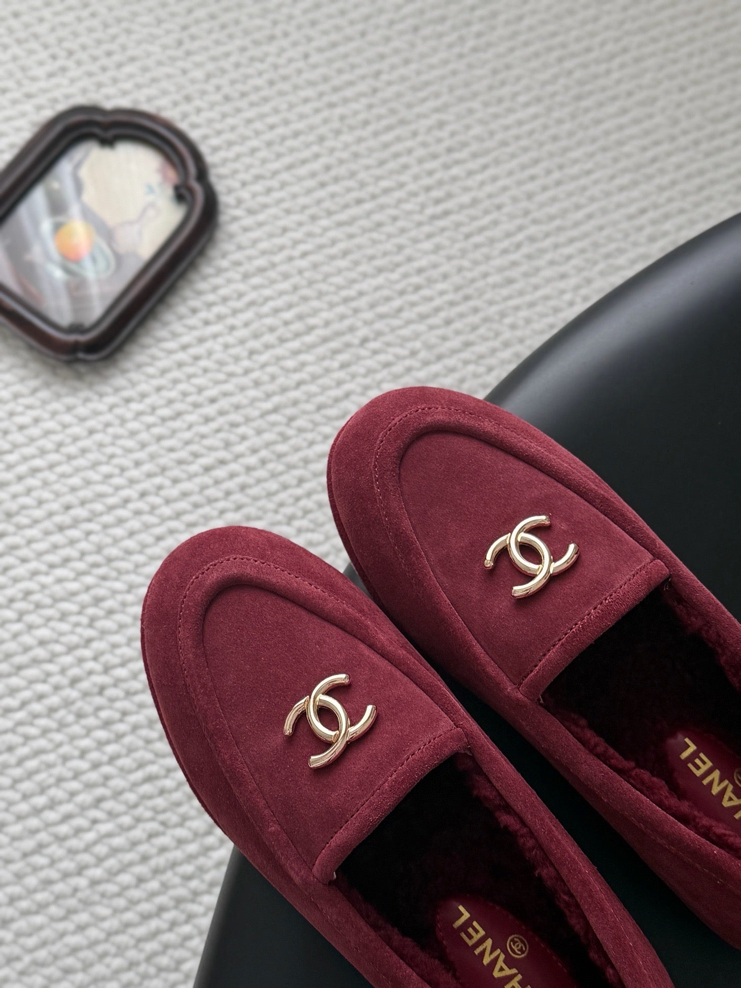 CHANEL 26S LOAFERS IN BURGUNDY SUEDE AND SHEARLING LINING