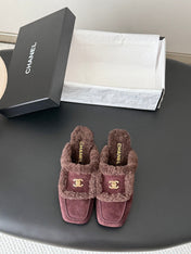 CHANEL 26S MULES IN BURGUNDY SHEARLING AND SUEDE