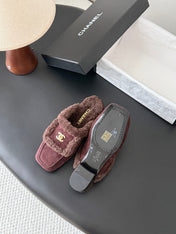 CHANEL 26S MULES IN BURGUNDY SHEARLING AND SUEDE