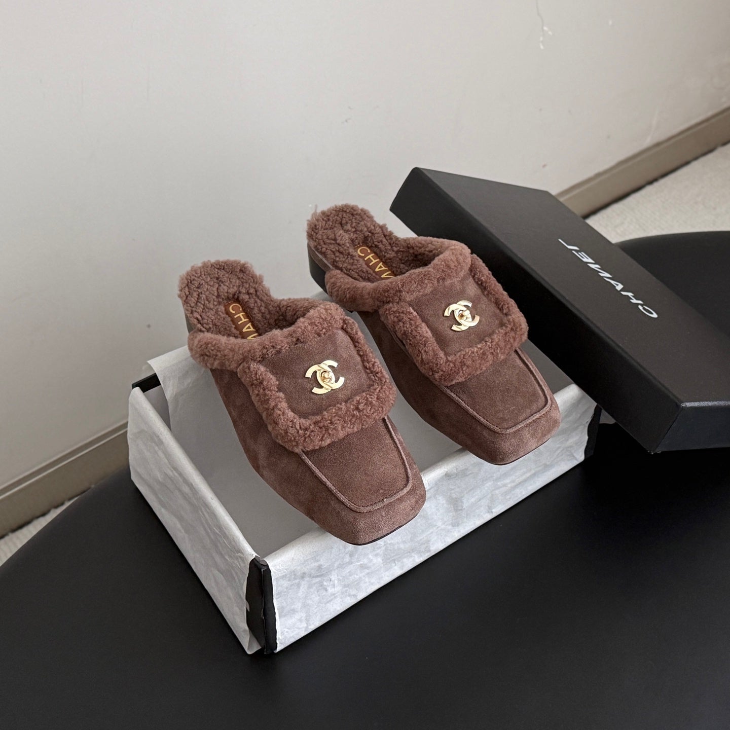 CHANEL 26S MULES IN TAUPE SHEARLING AND SUEDE