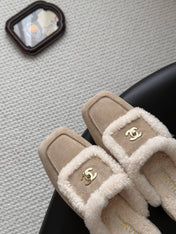 CHANEL 26S MULES IN BEIGE SHEARLING AND SUEDE
