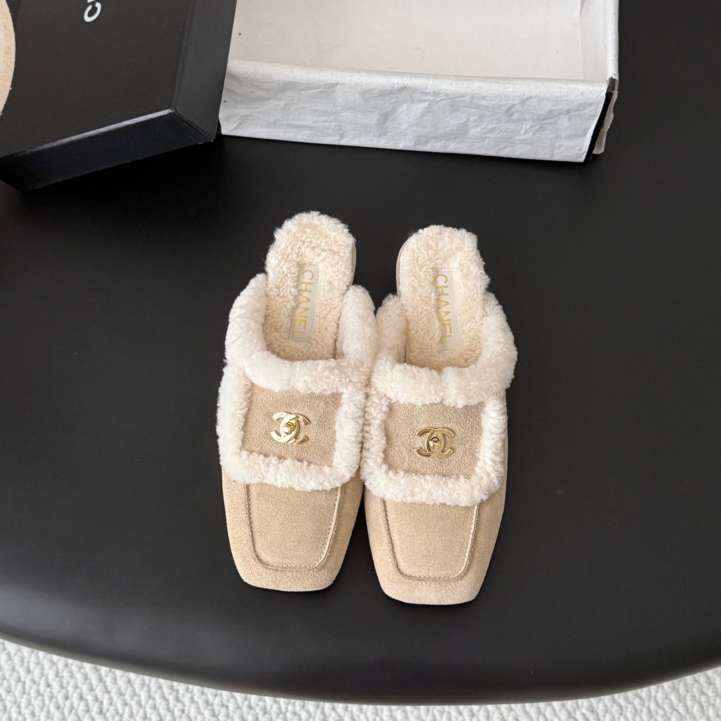 CHANEL 26S MULES IN BEIGE SHEARLING AND SUEDE