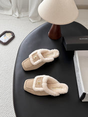 CHANEL 26S MULES IN BEIGE SHEARLING AND SUEDE