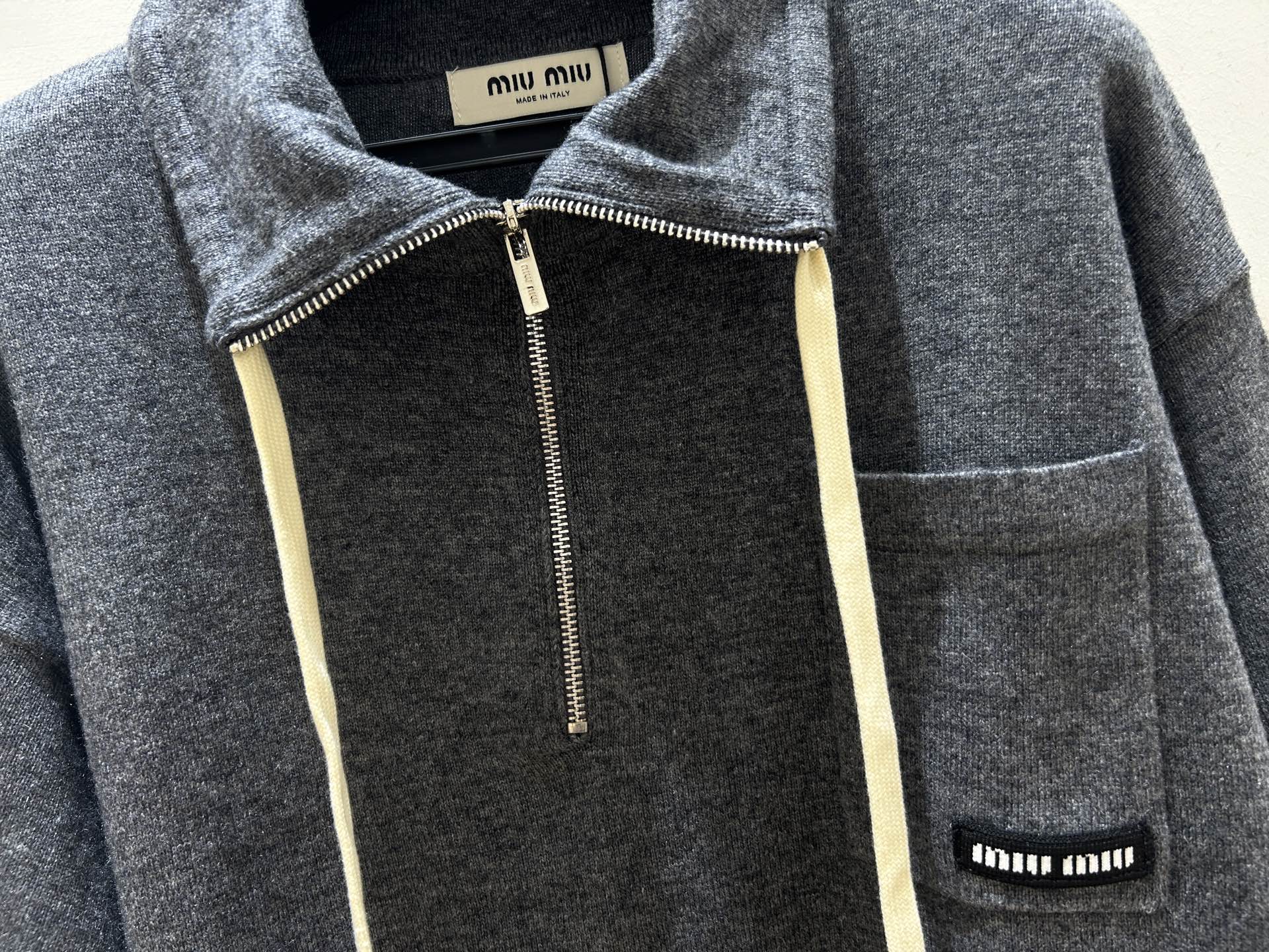 MIUMIU 26S HALF-ZIP SWEATSHIRT 1473