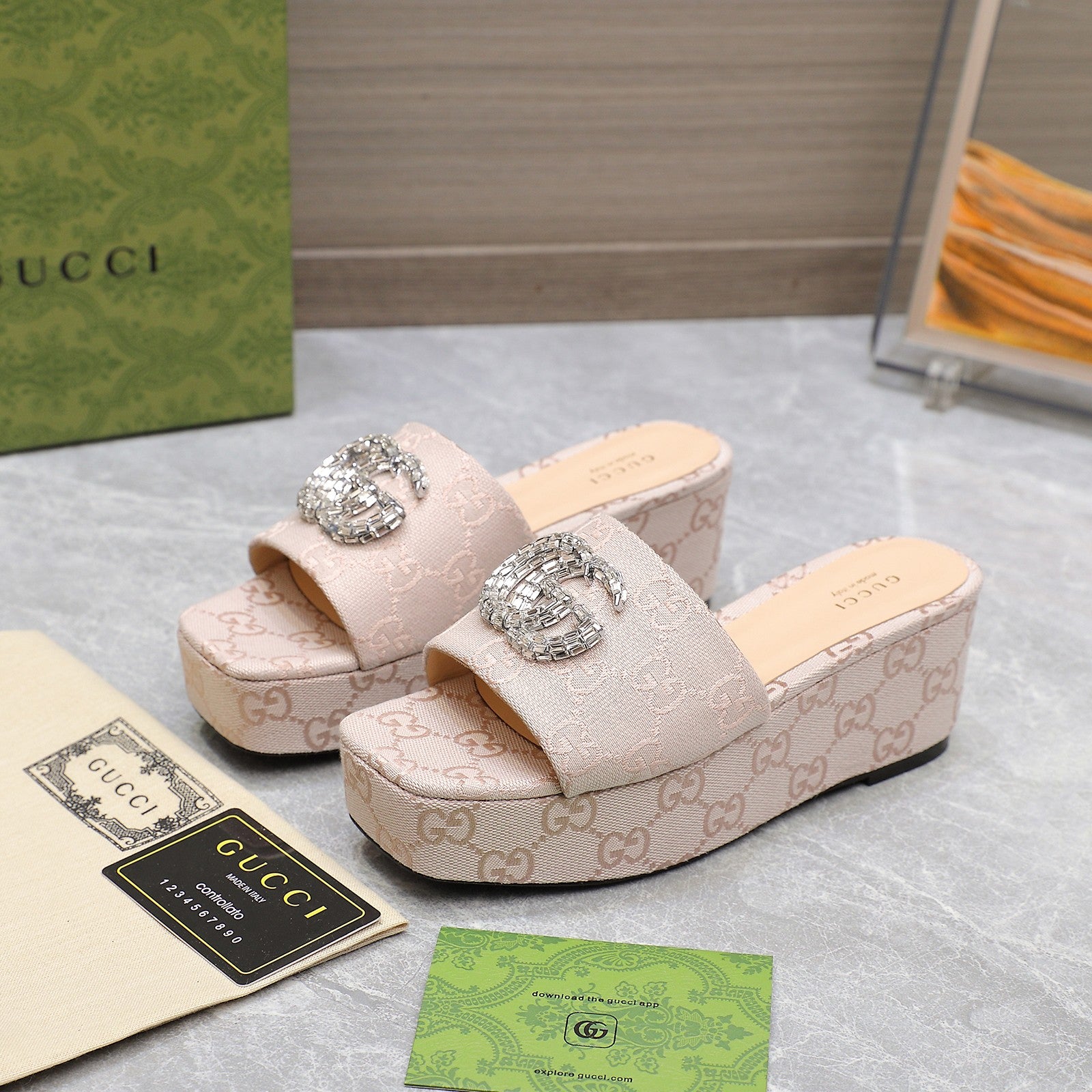 HIGH WEDGE PLATFORM WITH DOUBLE G IN ALMOND BEIGE CANVAS